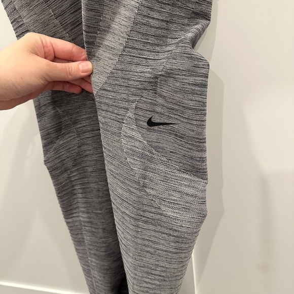 Nike DriFit pants - Picture 2 of 5
